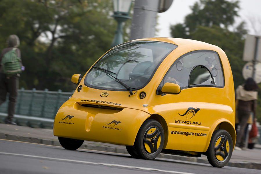 kenguru-fahrzeug-rollstuhlfahrer-elektro