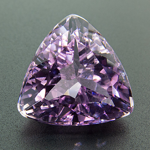 kunzit trilliant 6 68V