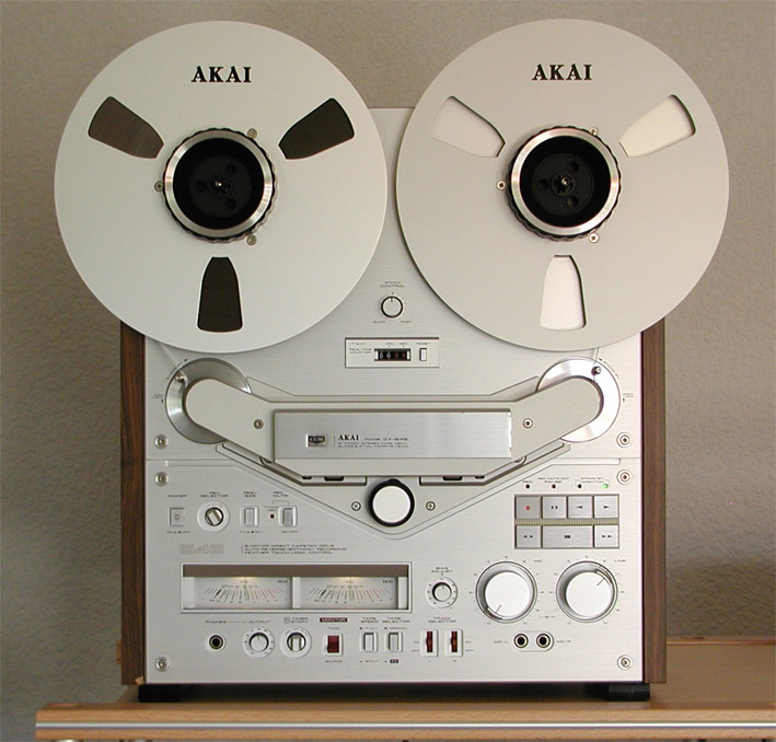 Akai-GX-646-Front-25cm