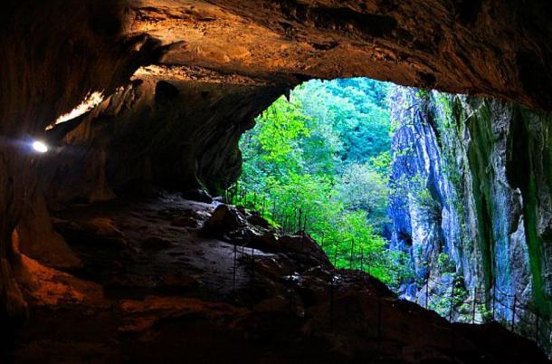 Cueva-de-las-Brujas