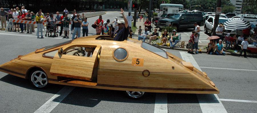 carpenter-builds-stunning-futuristic-car