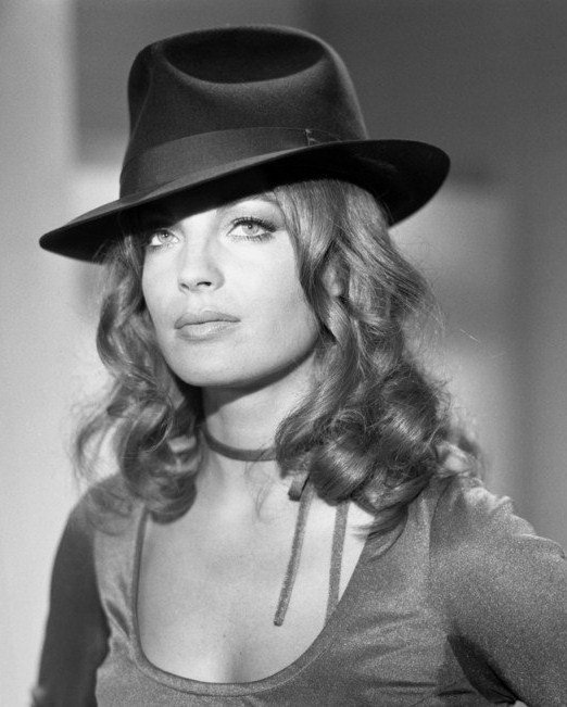 Romy Schneider Max and the Junkmen