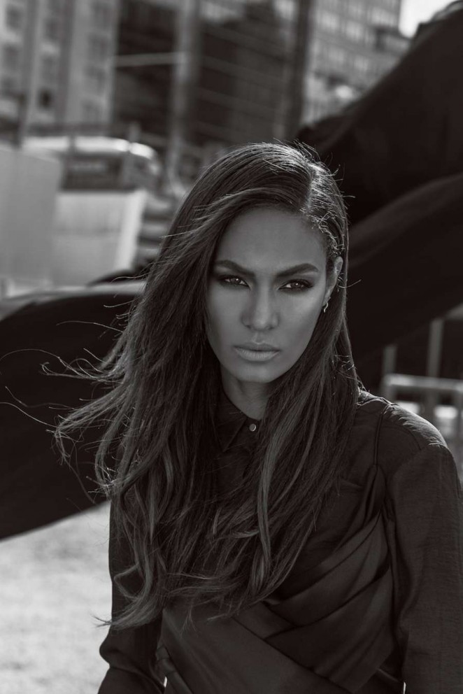 0 Joan Smalls portrait 3