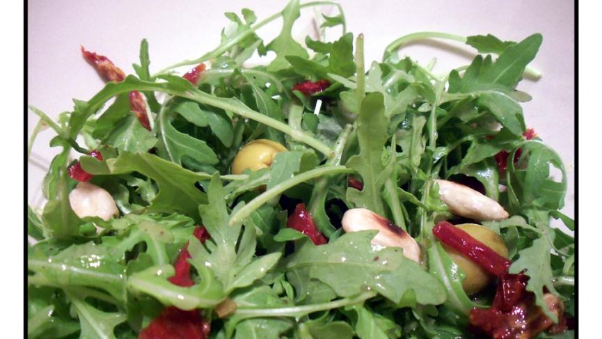 Rucola-Salat-mit-Balsamico-Mandel-Vinaig