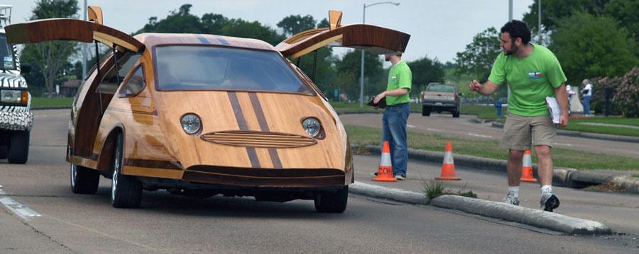 carpenter-builds-stunning-futuristic-car
