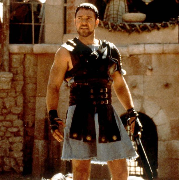 Russell-Crowe-starring-in-the-Gladiator
