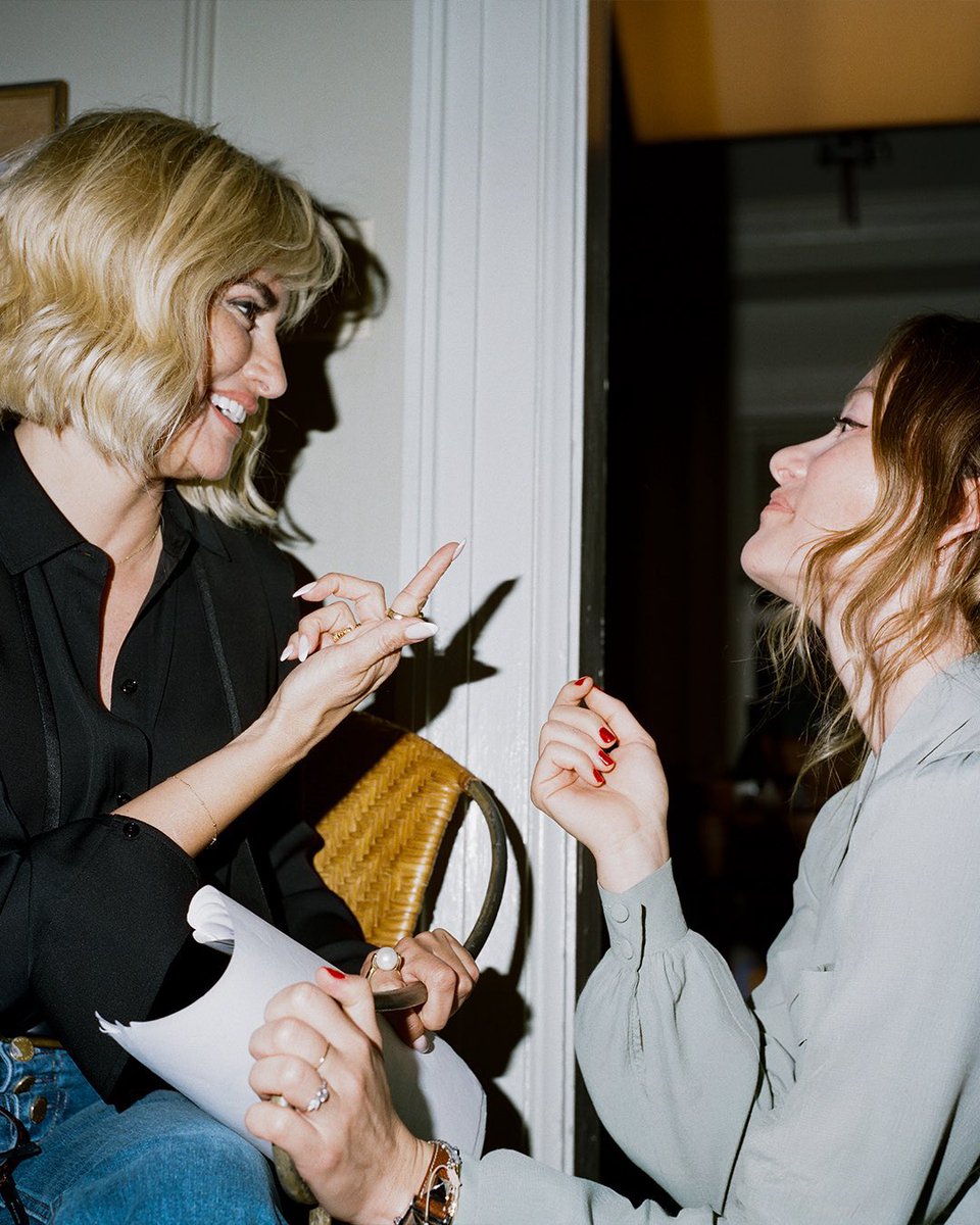 The Invite bts Olivia Wilde Penelope - C