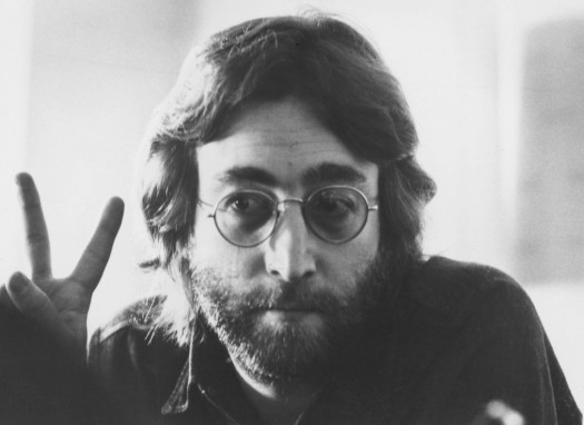 john-lennon-photo-e1291353269845-525x382