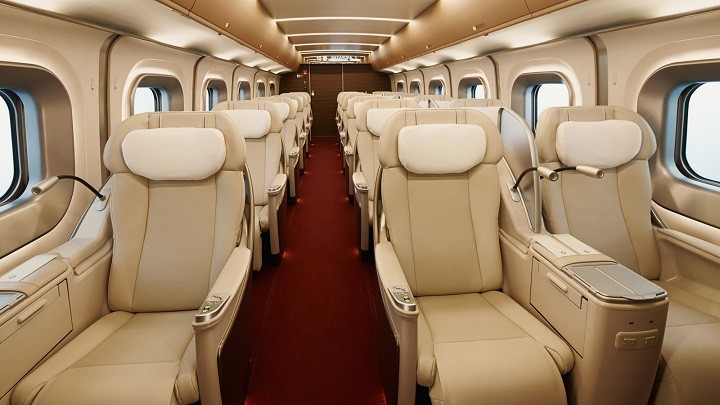 shinkansen-gran-class-inside