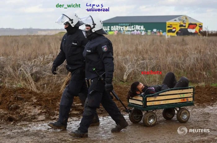 iuye16fou5ul cslo0gzioztq Police-officer