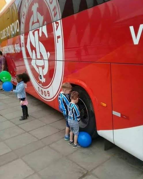 Fussball Vandalismus Kinder - Copy