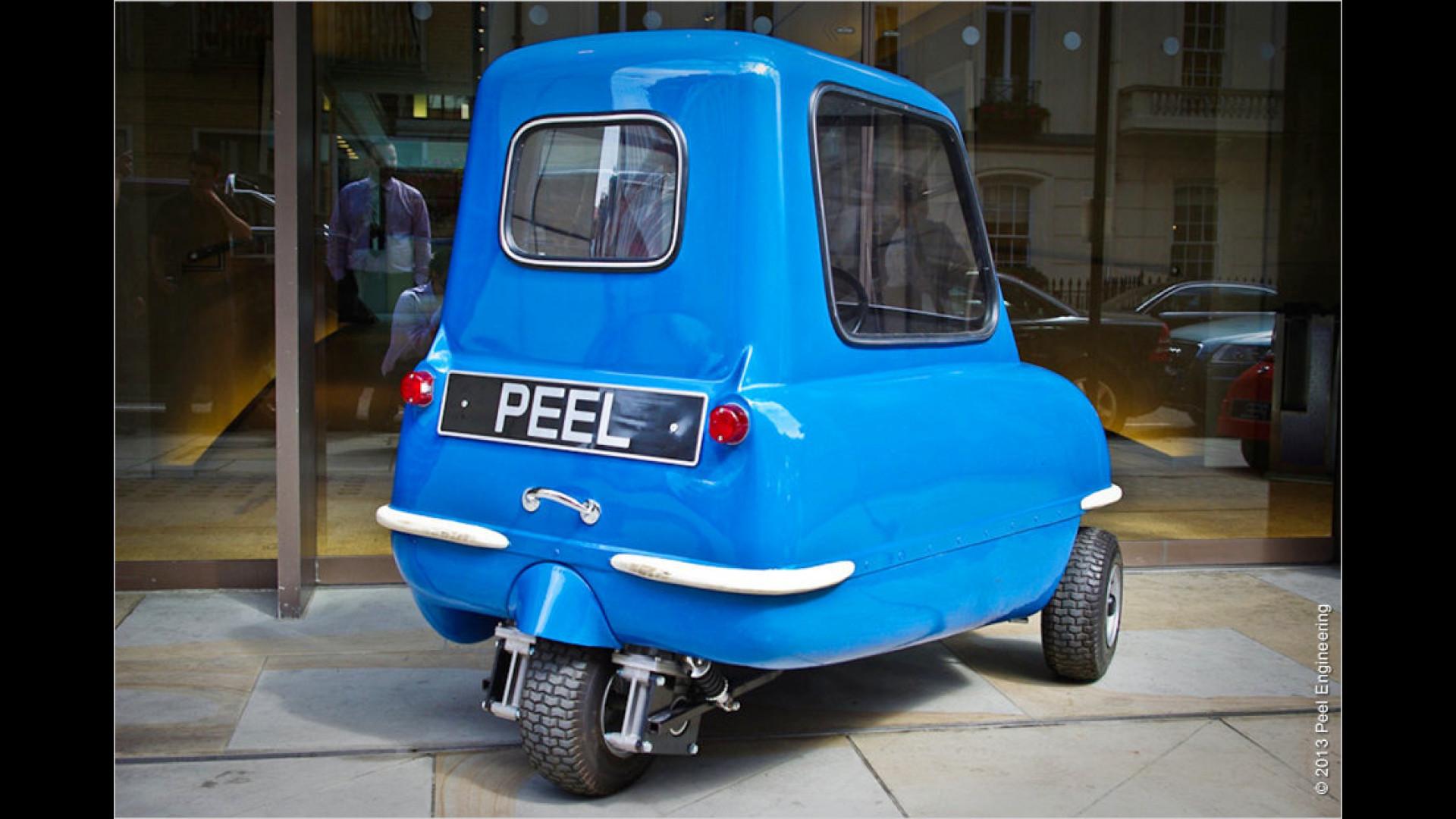 Пил пи 50. Машина Peel p50. Самый маленький автомобиль Peel p50. Трехколесный Peel p50. Peel p50 Trident.
