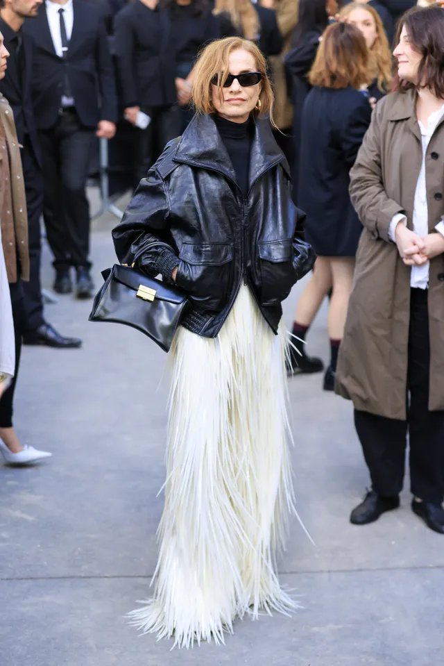 isabelle huppert balenciaga pfw - Copy