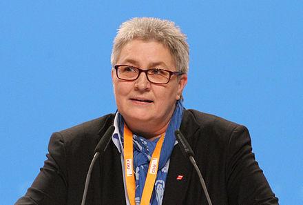 440px-Elke Hannack CDU Parteitag 2014 by