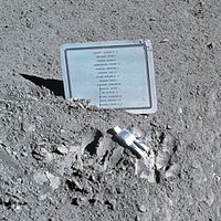 200px-Fallen Astronaut