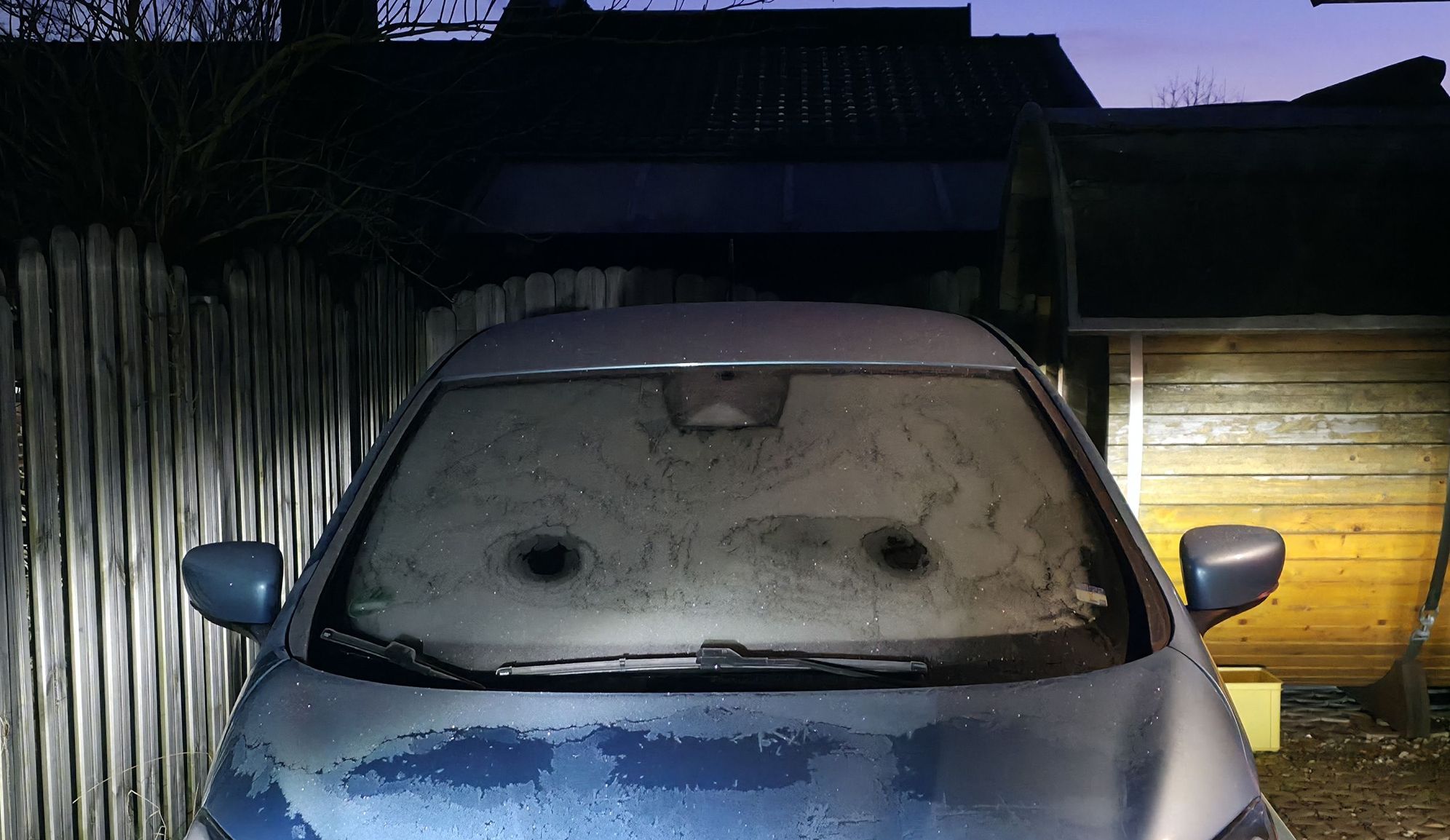 ZOE traurig 20260305 061342