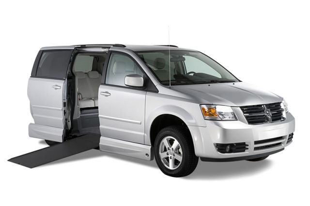 2010 Dodge SXT wheechair  accessible van