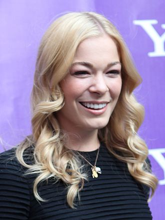 330px-LeAnn Rimes Yahoob