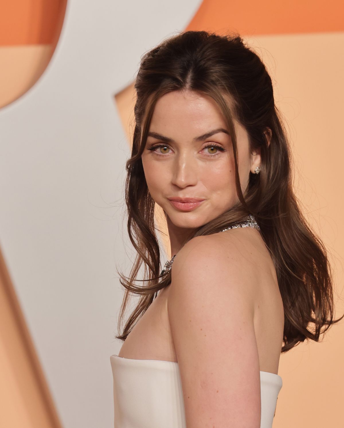 ana-de-armas-at-2025-vanity-fair-oscar-p
