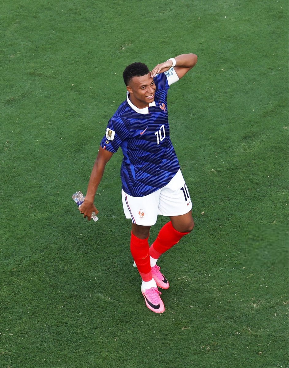 mbappe jubel 3 - Copy