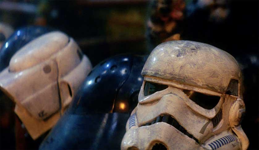 Stormtrooper-helmet-Ewok