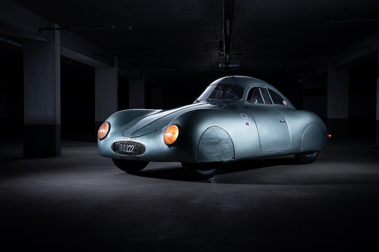 1939-Porsche-Type-64-0