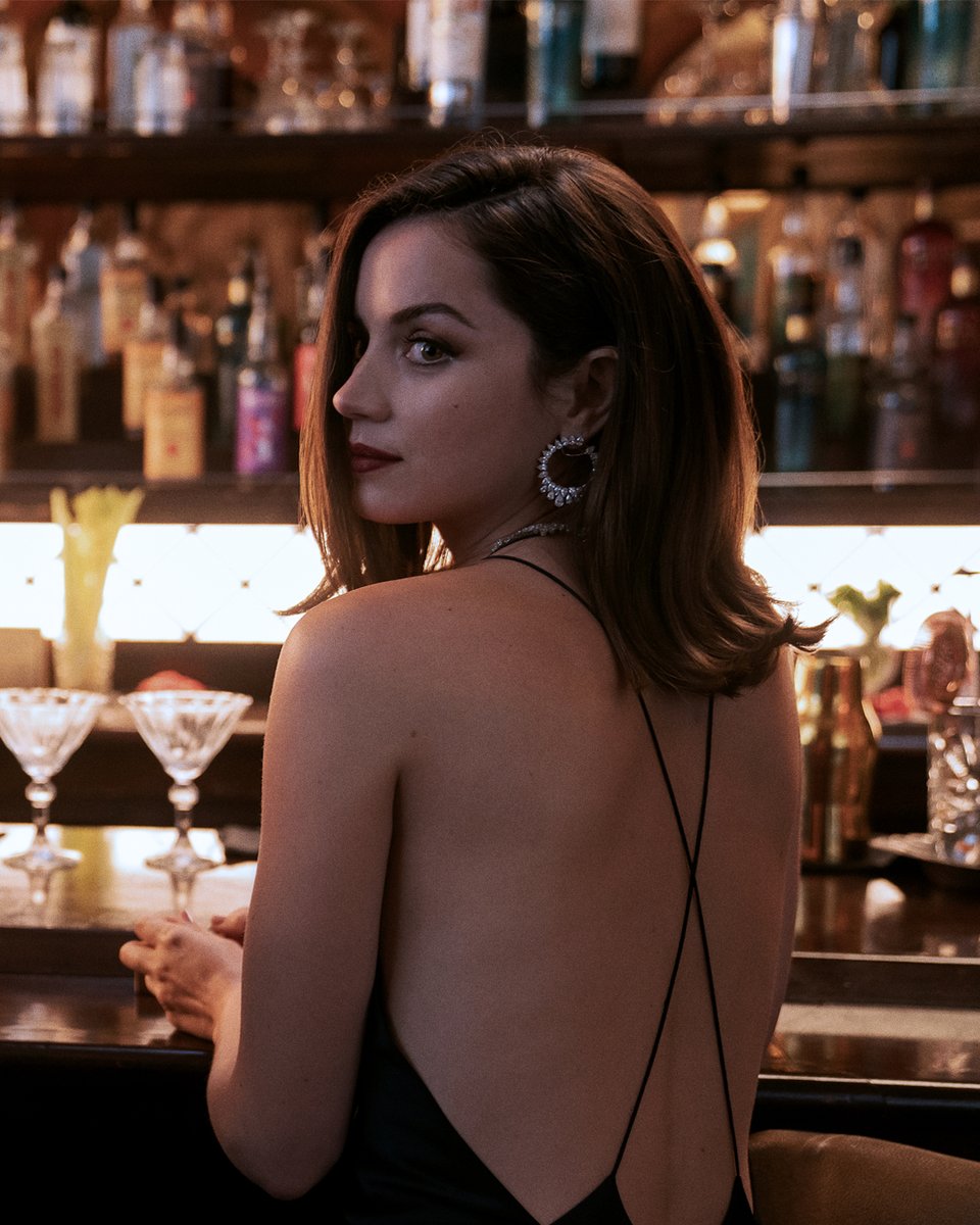 No Time bts Ana de Armas - Copy