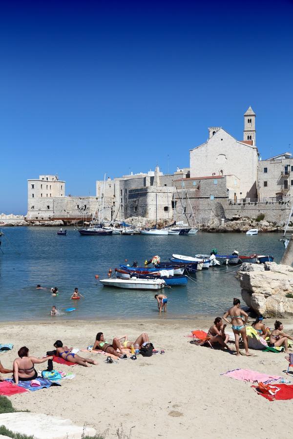 giovinazzo-italien-123990905