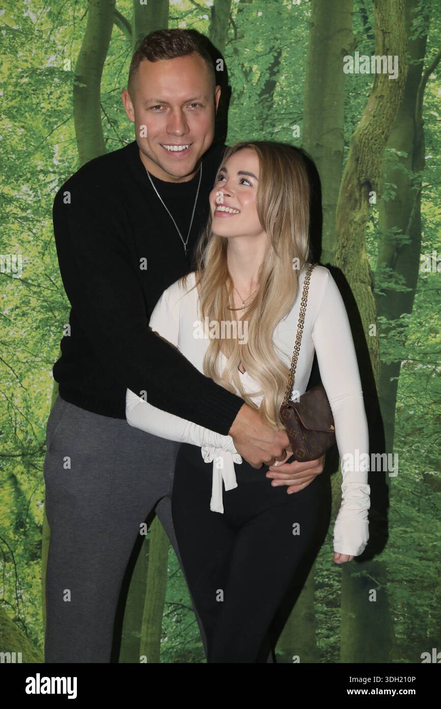 patrick-romer-mit-freundin-annelie-henze