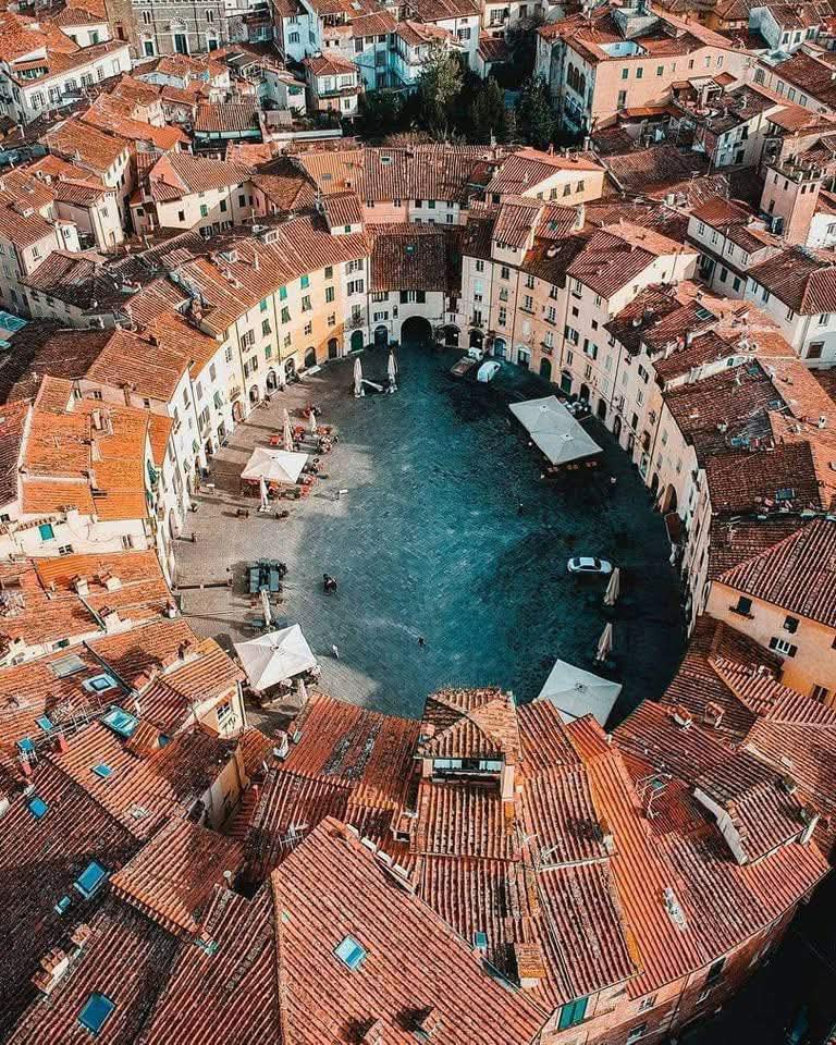 Lucca Italia - Copy