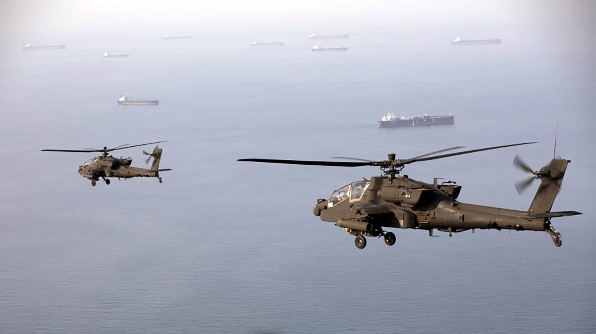AH-64-Strait-of-Hormuz2
