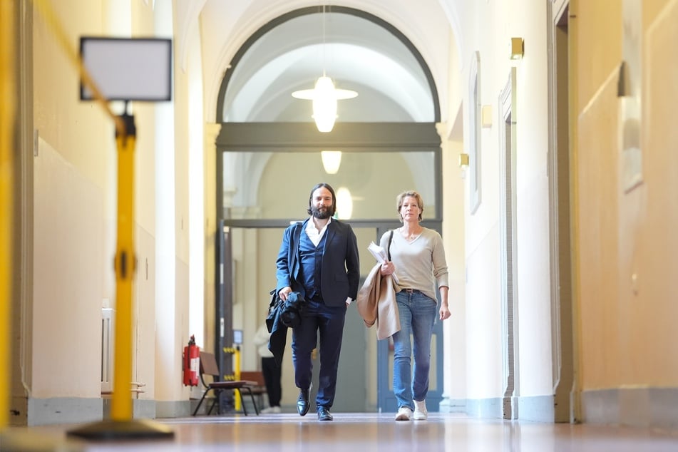 ew5kz1lpoemnioxo99rbnzr8dpxvnii6