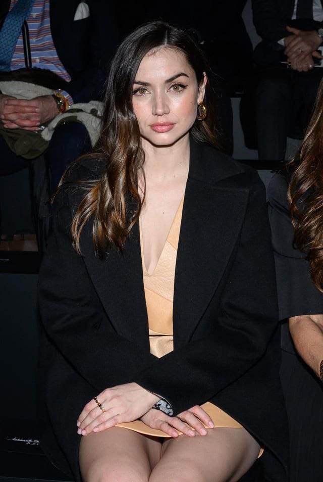 ana fashionista - Copy