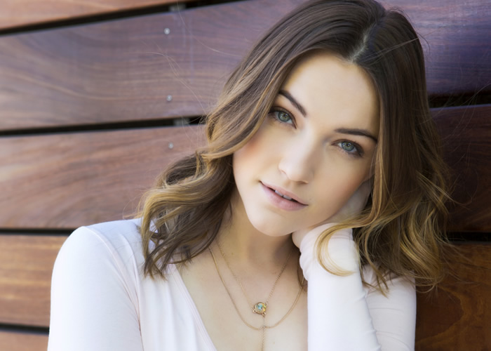 TourGuideViolettBeane
