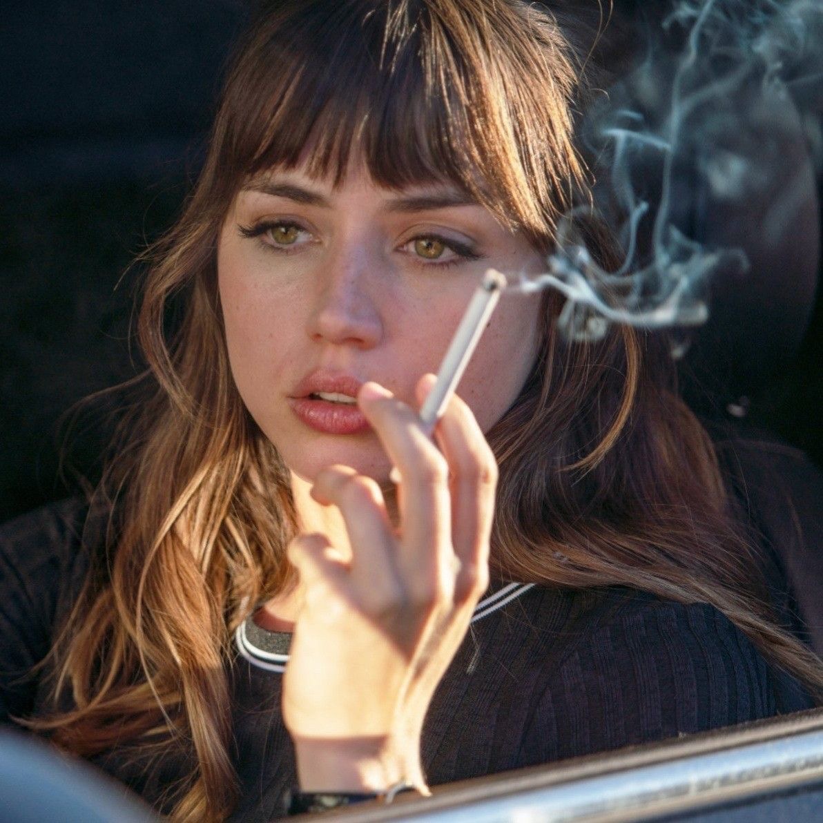 Ana la fumatrice - Copy