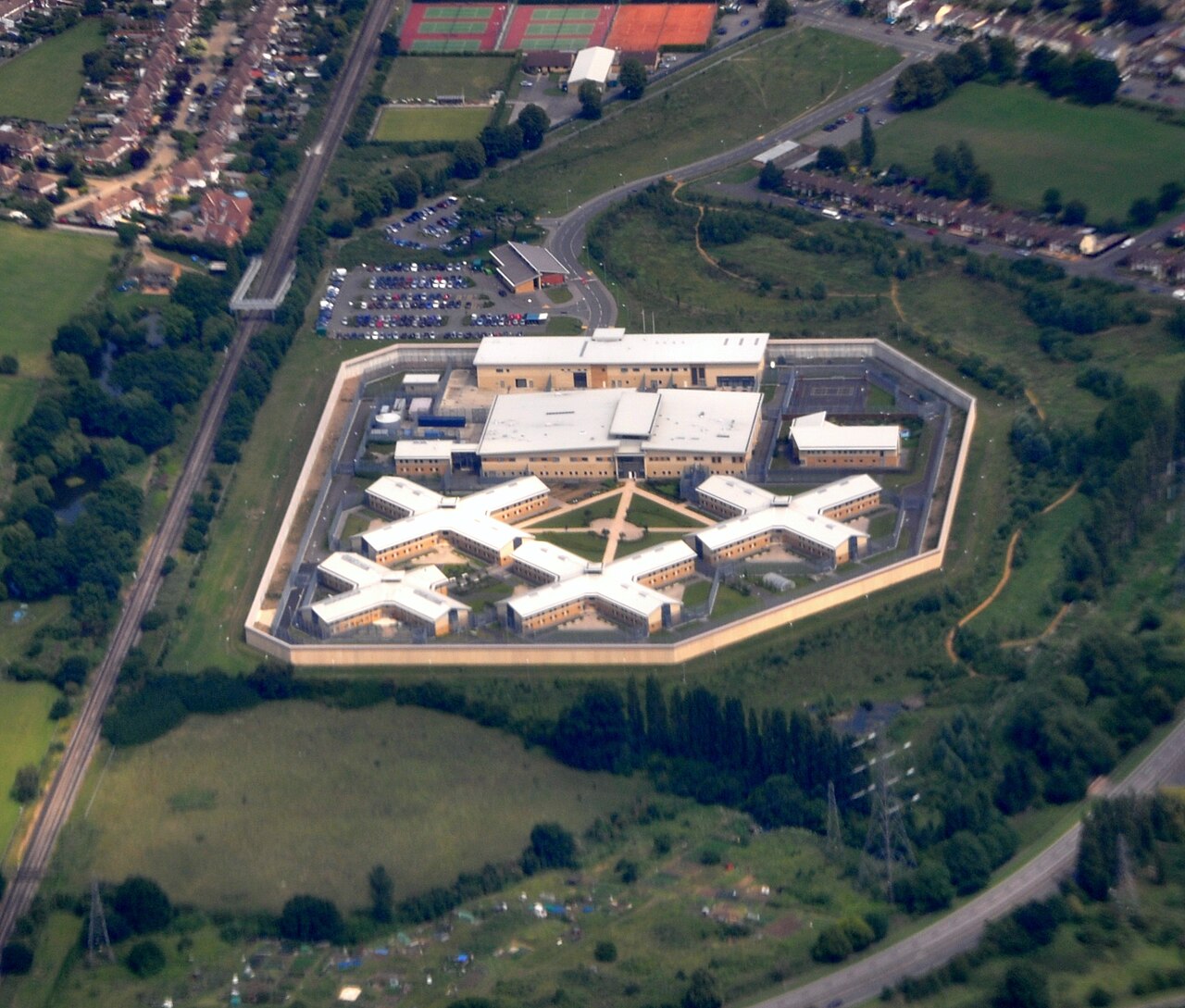1280px-HM Prison Bronzefield aerial 2011