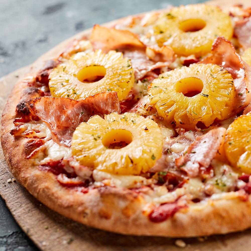 tropical-hawaiian-pizza-with-pineapple-s