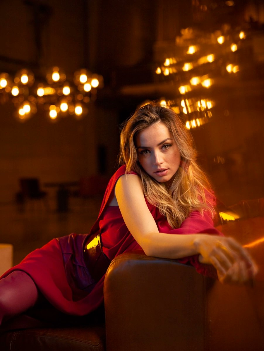 ana in rosso - Copy