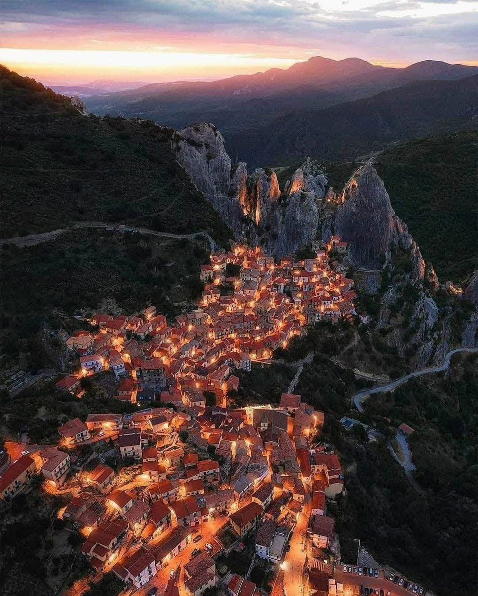 castelmezzano it - Copy
