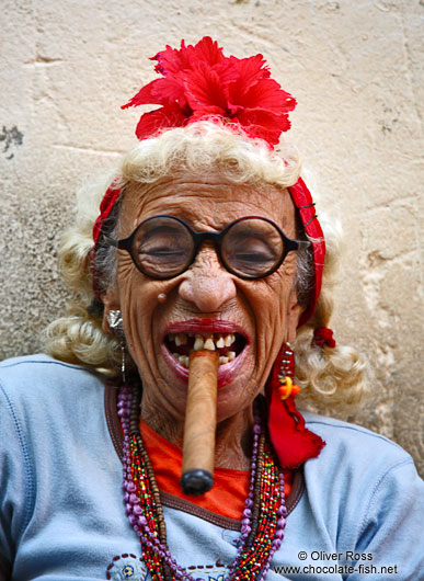 Havana-cigar-woman-4000