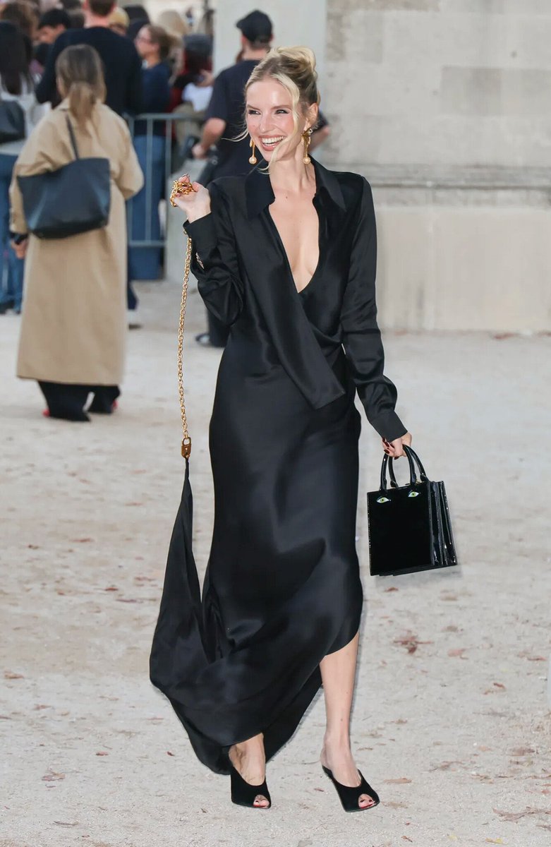 Leonie Hanne Schiaparelli pfw - Copy