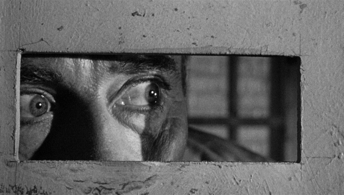 the wrong man 56 hitchcock - Copy