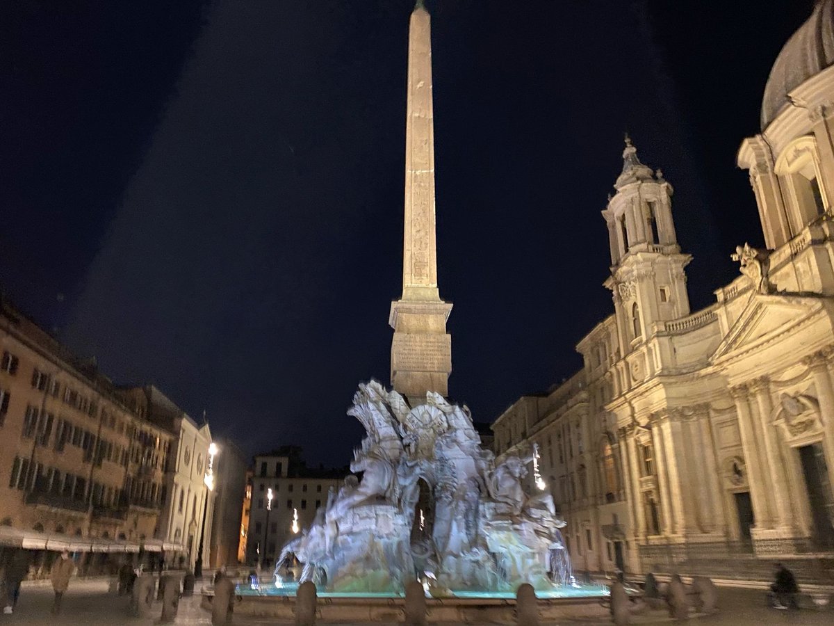 Fontana dei quattro fiumi - Copy