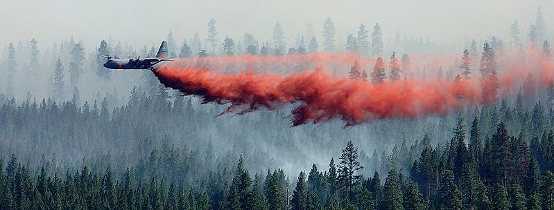 799px-C130 MAFFS Black-Crater-Fire