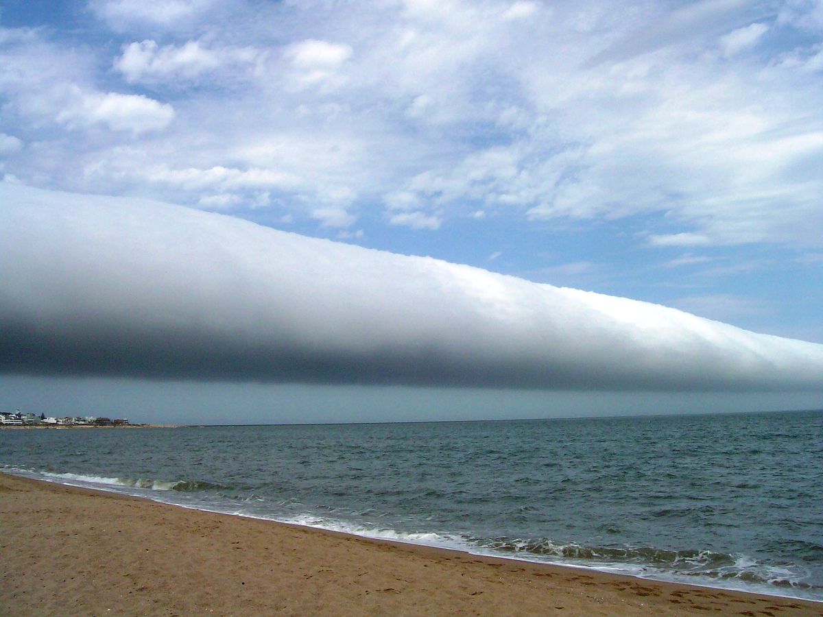 1200px-Roll-cloud