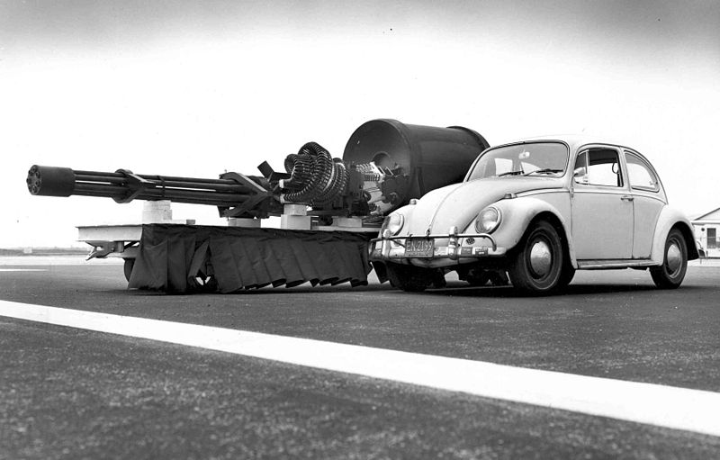 800px-GAU-8 meets VW Type 1