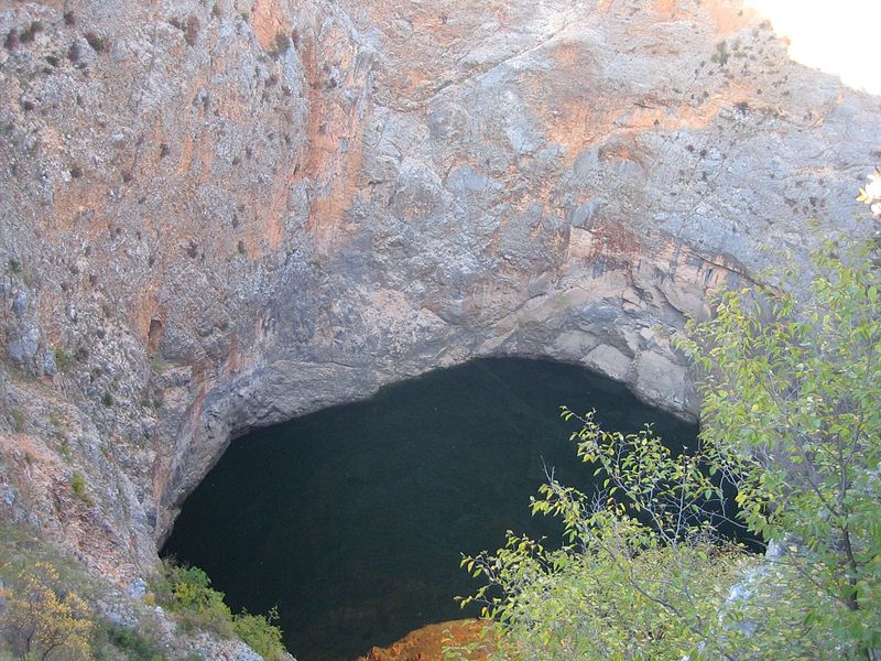 800px-Red Lake2C Imotski2C Croatia2