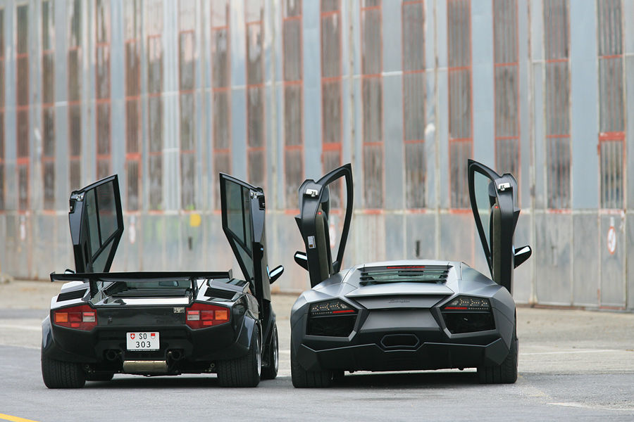 ZzEOgY lamborghini countach aventador 2