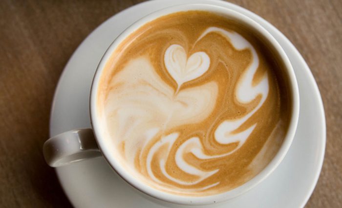 Superfood-Kaffee-gesund-KokosC3B6l-in-Ka