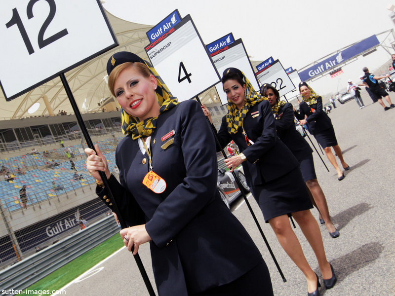 2012-Bahrain-GP-Grid-Girls-pics1